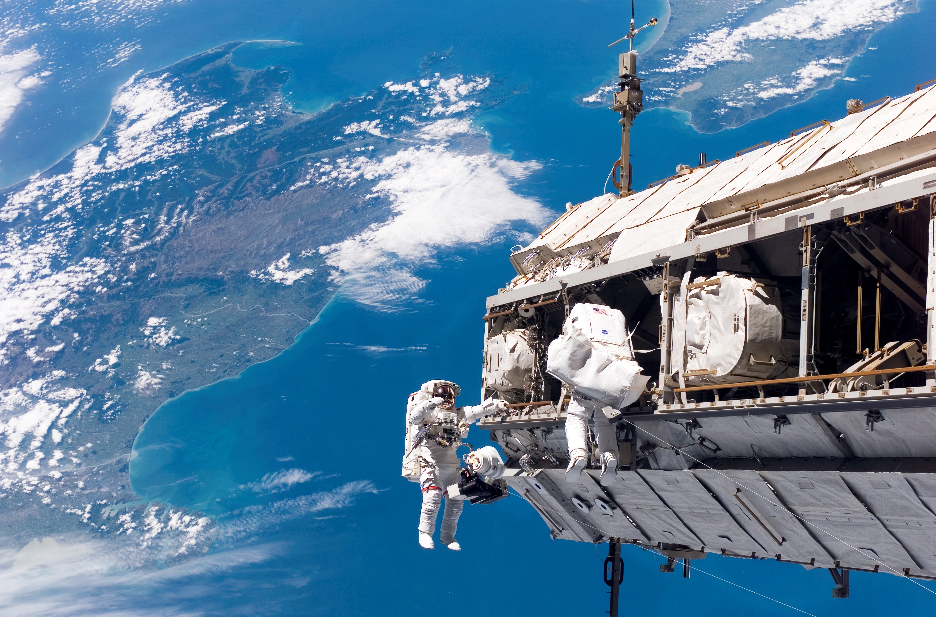 “STS-116 over New Zealand”